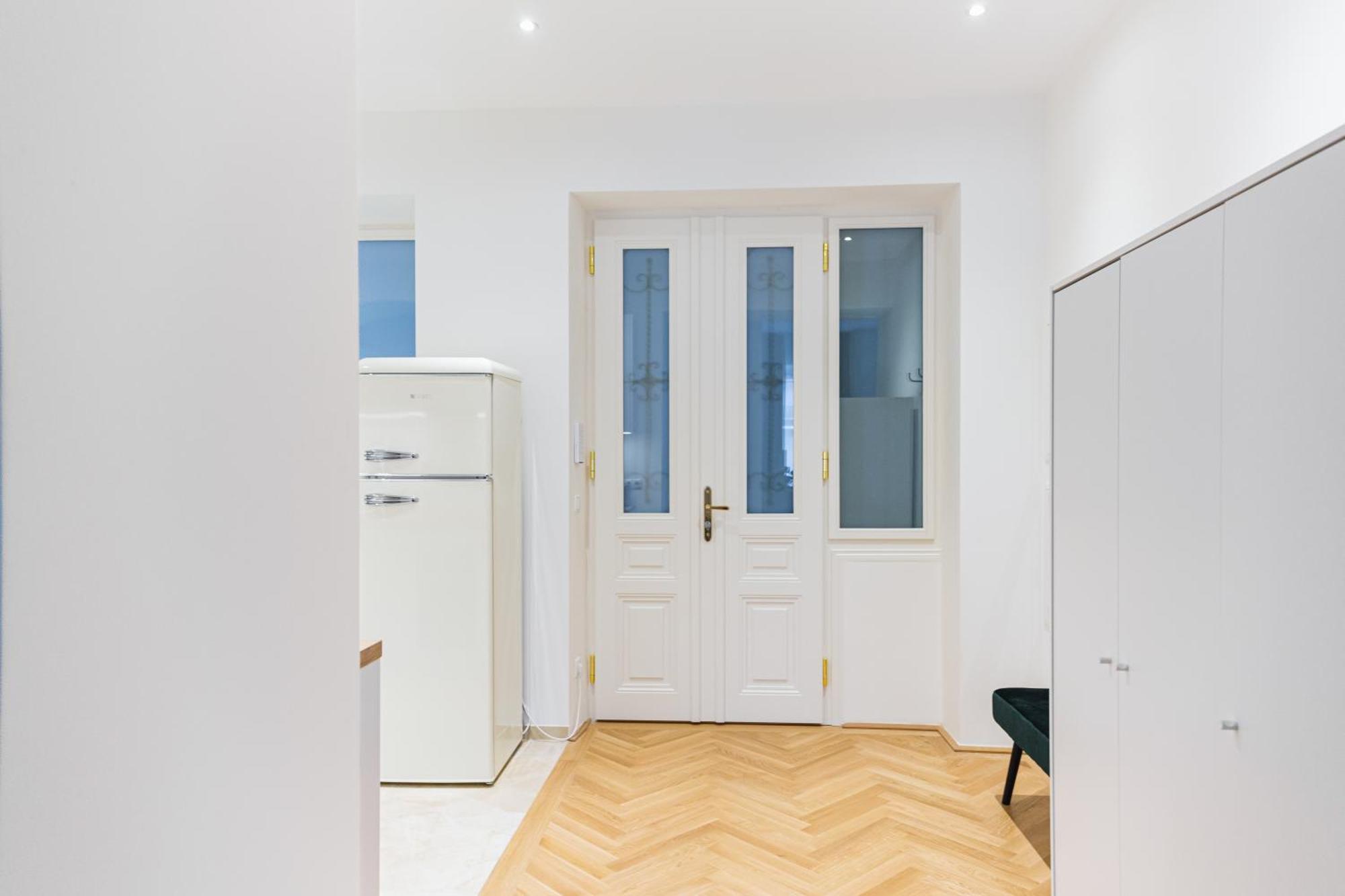 Apartment Brand Cozy